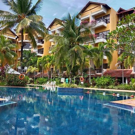 Tiara Labuan Hotel Exterior foto